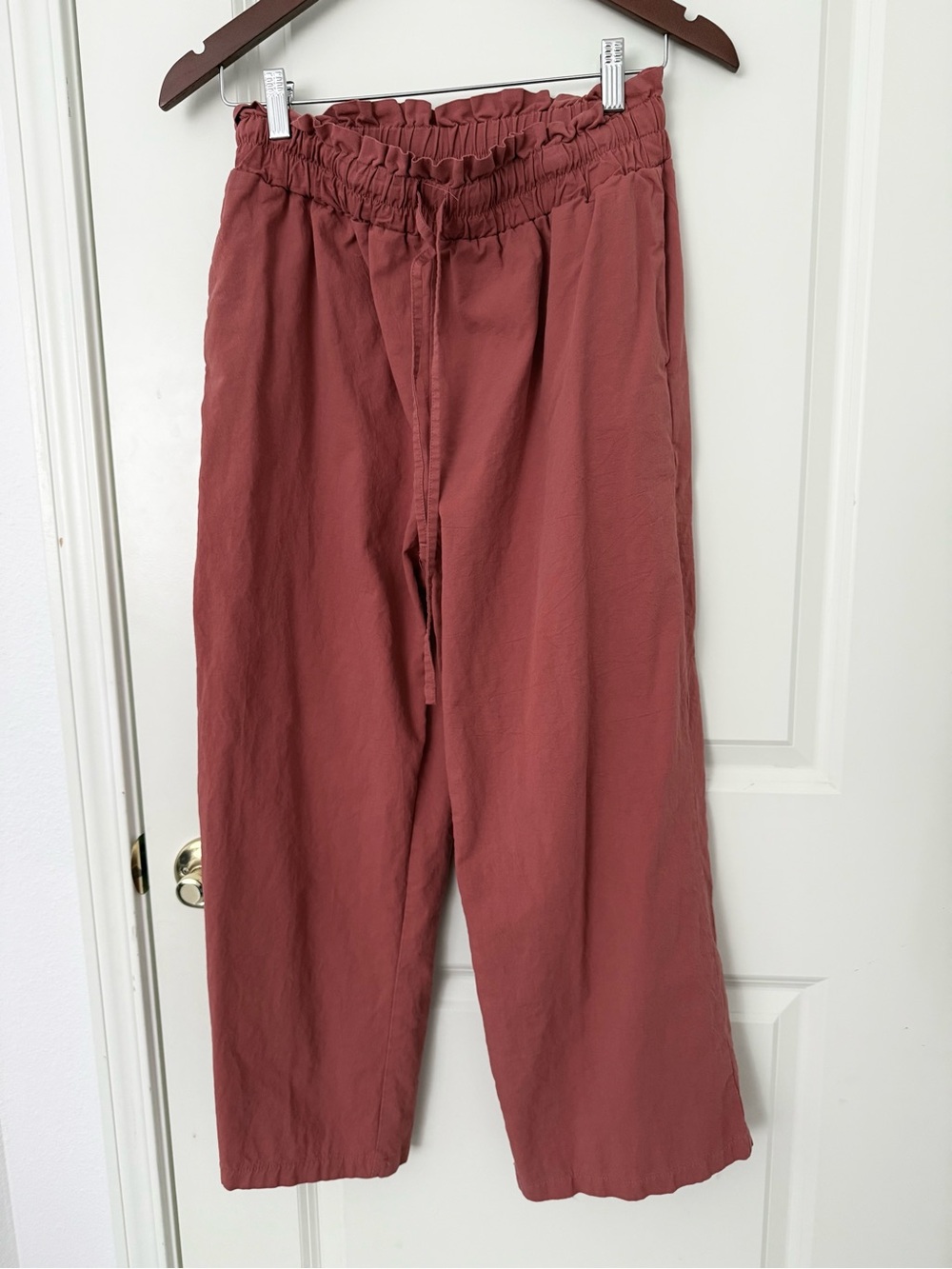 Women's Cropped Drawstring Pants - Rust/Dark Salmon Color
